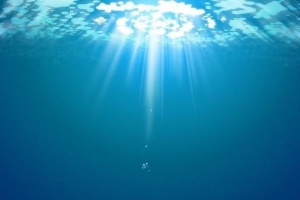 深海蓝色海水阳光直射