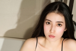 美女忆相思4k壁纸