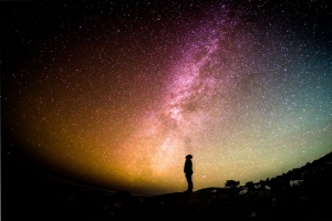 夜空中最亮的星大图