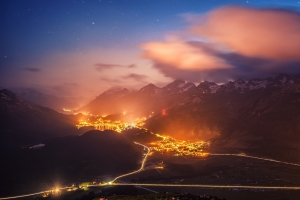 瑞士圣莫里茨夜景4k壁纸