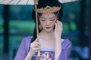 油纸伞 紫色古风裙子美女 4k壁纸 3840x2160