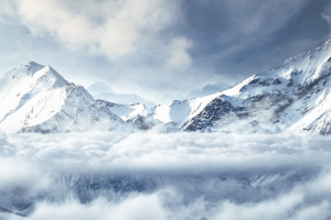 寒冷雪山冰天