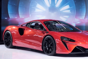 迈凯伦mclaren artura红色跑车5k壁纸5120x2880