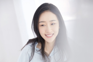 居家养眼可爱美女许潇晗4k高清手机壁纸图片