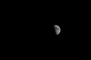 月亮 夜晚 黑白 黑色 4k壁纸 3840x2160