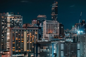 夜城 建筑物 鸟瞰图 黑暗 灯光 4k壁纸 3840x2160