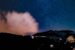 山脉 星空 夜晚 风景 深色 4k壁纸 3840x2160