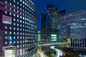 建筑 灯光 摩天大楼 夜晚 城市 道路 4k壁纸 3840x2160