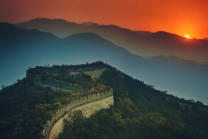 长城半日落4k风景壁纸