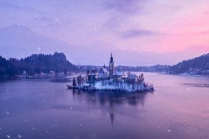 冬天布莱德湖风景 2880x1800高清壁纸免费下载