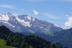 山脉 树木 云 自然 风景 4k壁纸 3840x2160
