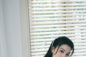 王楚然 百褶裙美女4k手机高清壁纸