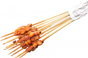 新疆风味羊肉串烧烤高清PNG透明图片设计素材免费下载