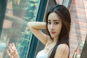 白色连衣裙美女飞Angelababy 4K壁纸