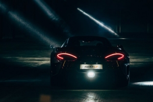  mclaren 跑车 灯 深色 4k壁纸 3840x2160