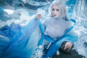 cos 白发美女 4k高清壁纸