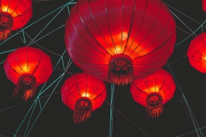 中国灯笼 灯 红色 深色 4k壁纸 3840x2160