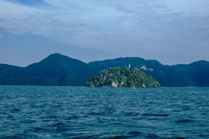海洋 岛屿 岩石 地平线 波浪 波纹 4k壁纸 3840x2160