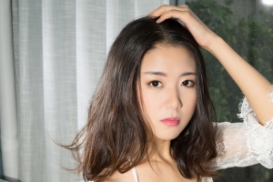 宁宁 养眼美女模特居家写真4K壁纸