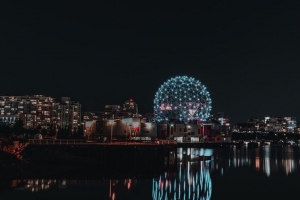 球 建筑 夜城 灯光 反射 4k壁纸 3840x2160