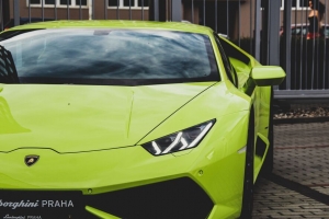 兰博基尼aventador 兰博基尼 跑车 绿色 大灯 4k壁纸 3840x2160